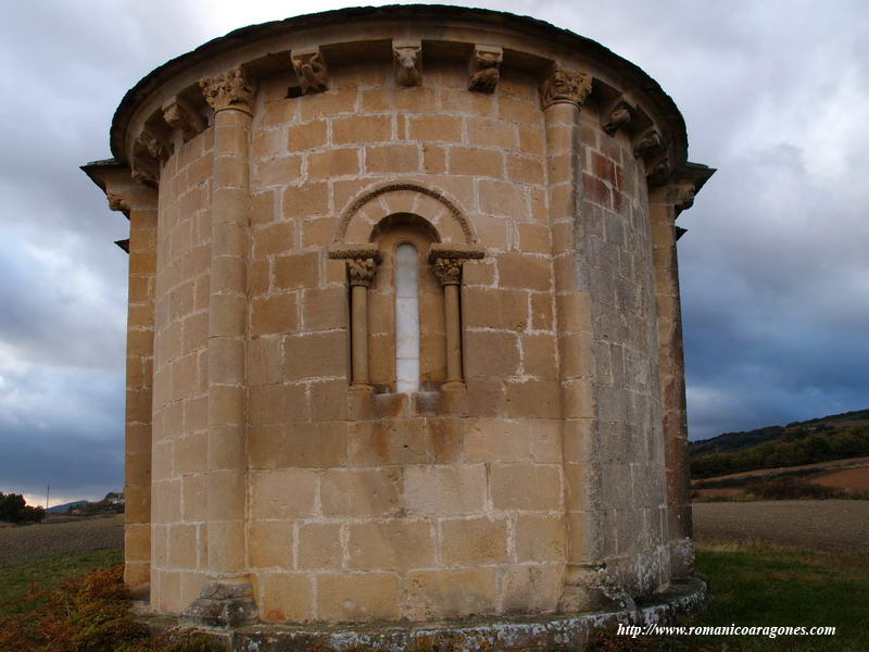 CILINDRO ABSIDAL. VISTA FRONTAL